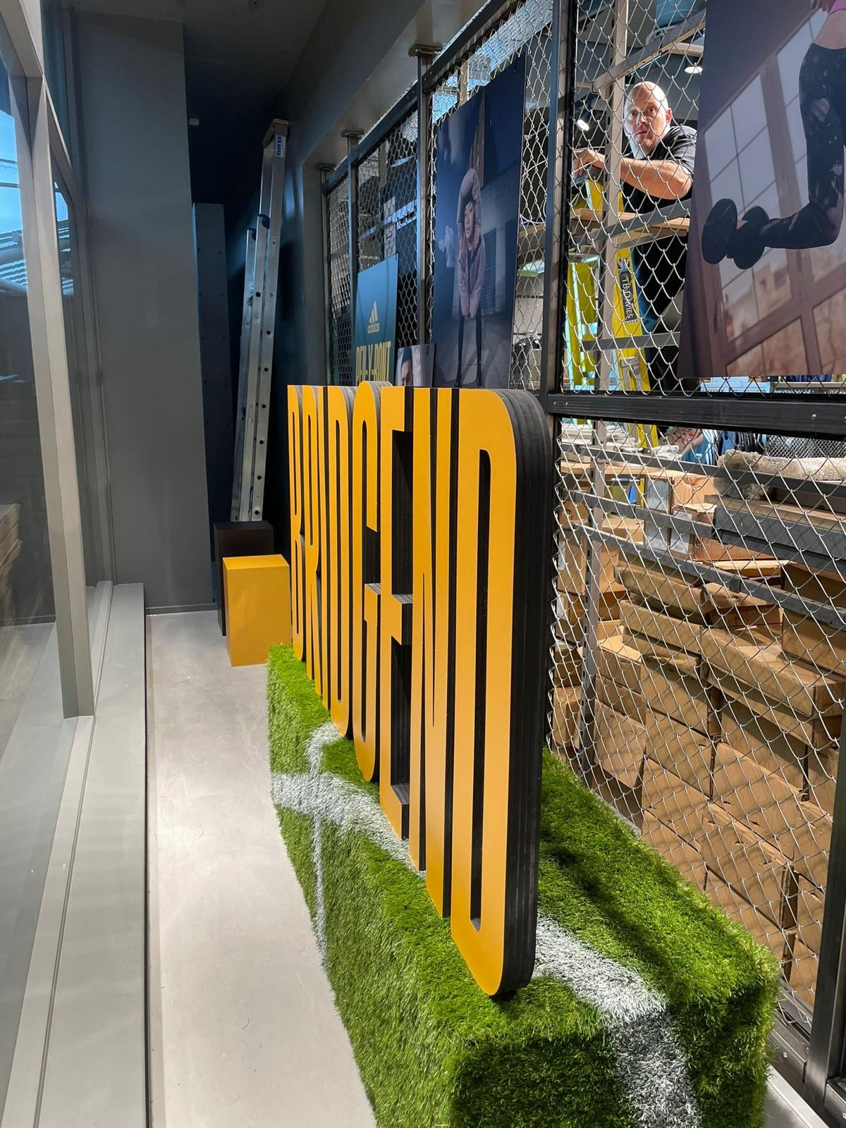 Adidas Store